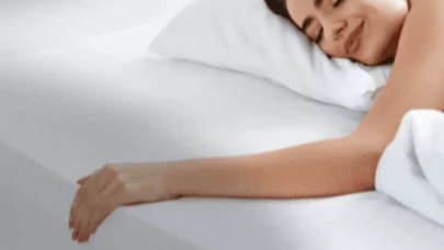 Yastığınız ve uyku pozisyonunuz cildinizi etkiliyor