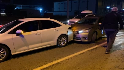 İnegöl’de zincirleme kaza: 2’si çocuk 5 yaralı