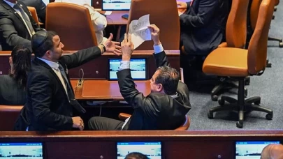 İsrail Meclisi'nde Trump'a protesto!