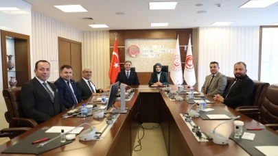 Bakan Göktaş, AK Parti Genel Başkan Yardımcısı Sırakaya ve beraberindeki heyetle bir araya geldi