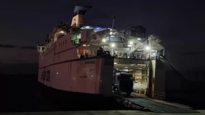 17. İyilik Gemisi El-Ariş Limanı’nda boşaltıldı