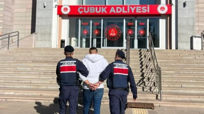 Çubuk’ta 14 bin sentetik hapla yakalandı