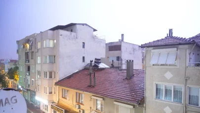 Sosyal medya bu görüntüleri konuşuyor! Balıkesir depreminde korkutan tesadüf