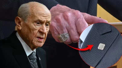 MHP Lideri Devlet Bahçeli’nin yüzüğü ve rozeti dikkat çekti! Kurt başı ve Türk bayrağı