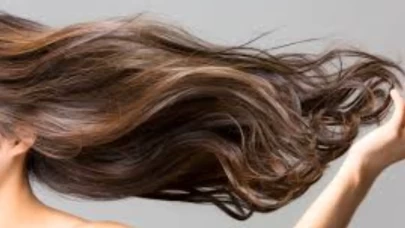 Yumusacık saçların sırrı meğer buymuş! Şampuanınıza sadece bir tane ekleyin yetecek