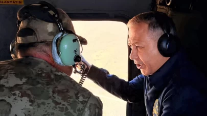 Bakan Yerlikaya, Hakkari'de helikopterle incelemelerde bulundu