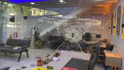 Antalya'nın göbeğinde silahlı çatışma: 2 ölü, 1 yaralı!