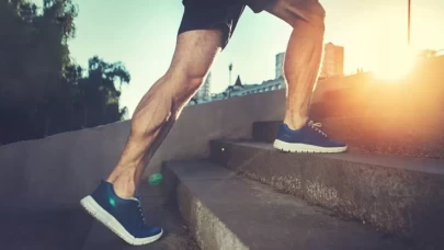 Merdiven Çıkmak Kaç Kalori Yakar? İşte Faydaları