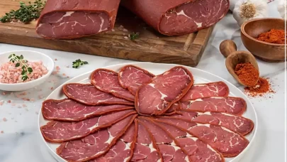Pastırma Kaç Kalori? Besin Değerleri ve Faydaları
