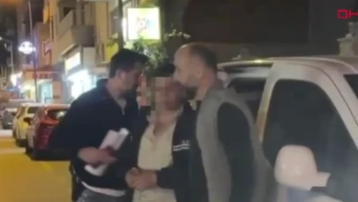 Olayla ilgisi olmayan 2 kişi yaralandı, saldırgan sahte kimlikle yakalandı