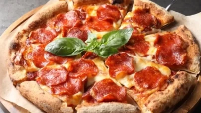 Bu pizza tarifiyle dışarıdan sipariş vermek tarih olacak