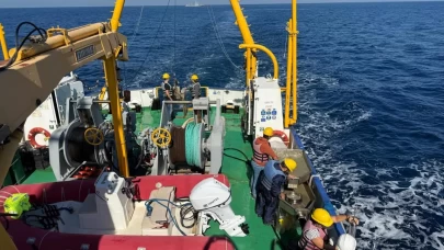 Ege Denizi'nde iklim değişikliğinin izlerini Koca Piri Reis gemisiyle sürüyorlar