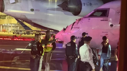 New York LaGuardia Havalimanı’nda dehşet anları: İki yolcu uçağı çarpıştı!