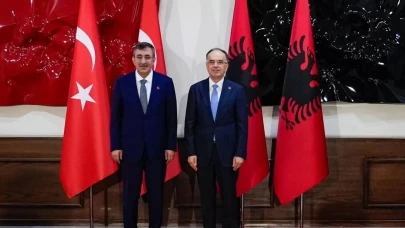 Cumhurbaşkanı yardımcısı Cevdet Yılmaz, Arnavutluk Cumhurbaşkanı ile görüştü