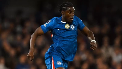 Chelsea uzatmalarda güldü