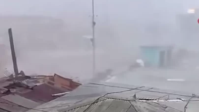 240 bin hane elektriksiz kaldı, Küba’da 200 bin kişi tahliye ediliyor