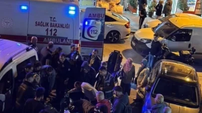 Küçükçekmece’de feci kaza! Motosiklet sürücüsünün ayağı pedala sıkıştı