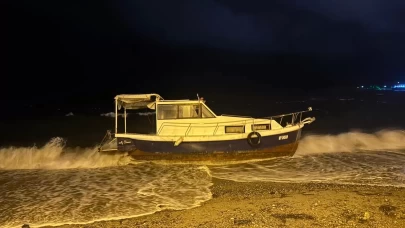 Erdek'te şiddetli lodos etkili oldu: Tekneler sürüklendi