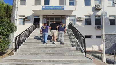 Çanakkale’de jandarmadan eş zamanlı operasyon: 16 aranan kişi yakalandı, 11’i tutuklandı