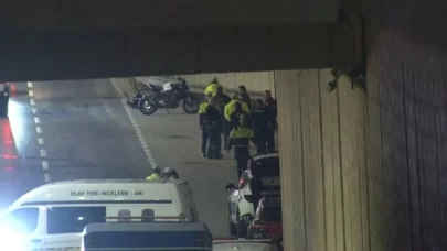 Beşiktaş’ta feci kaza! Motosiklet sürücüsü alt geçitte metrelerce savrularak can verdi