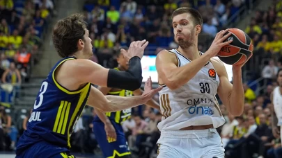 Fenerbahçe, Dubai Basketbol’a direnemedi