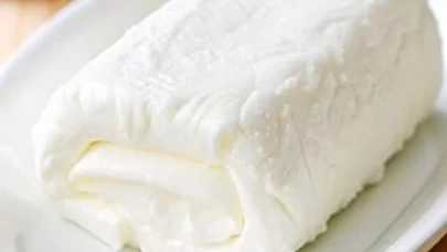 Kaymak Kaç Kalori? Besin Değerleri ve Kilo Aldırır mı?