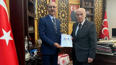 Türk Eğitim-Sen Genel Başkanı Talip Geylan, MHP Lideri Bahçeli'yi ziyaret etti
