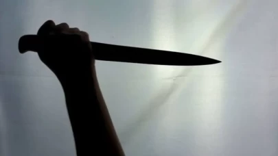 Kocaeli'de dehşet: Dini nikahlı eşini boğazından bıçaklayarak ağır yaraladı