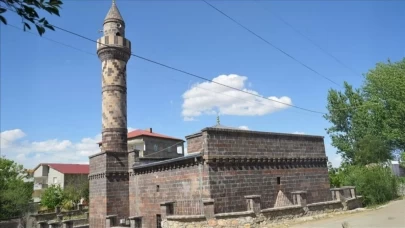 CHP'nin yıktığı cami yeniden ibadete açıldı!