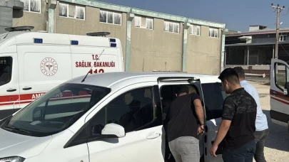 Adıyaman'da annesiyle tartıştığı iddia edilen babasını bıçakla yaralayan 18 yaşındaki genç gözaltına alındı