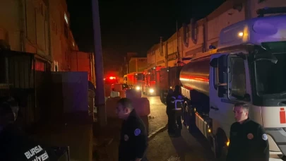 Bursa’da mobilya atölyesinde çıkan yangın kısa sürede söndürüldü