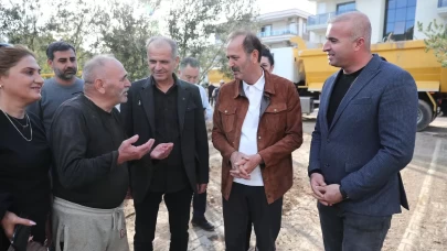 MHP’li Osmanağaoğlu Foça’da incelemelerde bulundu! "Devlet tüm kurumlarıyla Foçalıların yanında"