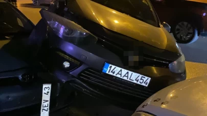 Bolu’da kontrolden çıkan otomobil park halindeki araçların üzerine çıktı