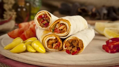 Tantuni Kaç Kalori? Yoğurtlu, Ekmek Arası ve Dürüm Tantuni Besin Değerleri