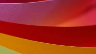 2026 kış sezonunda moda, dekorasyon ve makyajda öne çıkan renk trendleri