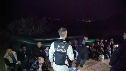 İzmir'de 33 düzensiz göçmen kurtarıldı, 50 düzensiz göçmen yakalandı