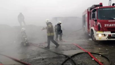 Eyüpsultan’da yangın alarmı! Plastik deposundan alevler yükseliyor