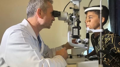 Ekran Bağımlılığı Göz Sağlığını Tehdit Ediyor! Çocuklar Uzağı Göremiyor!