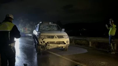 İzmir'de pikap ile elektrikli bisiklet çarpıştı: 1 ölü