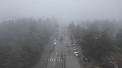 Doğu Anadolu’da yoğun sis ve kırağı hayatı olumsuz etkiledi: Erzurum, Kars, Ardahan ve Ağrı’da sürücüler zor anlar yaşadı