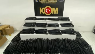 Konya’da kaçak silah operasyonu: Yüzlerce silah ve parça ele geçirildi