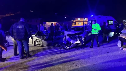 Düzce’de iki otomobil çarpıştı: 7 yaralı