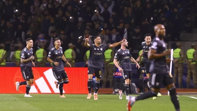 Karabağ, Chelsea’yi elinden kaçırdı