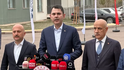 Bakan Murat Kurum’dan CHP’ye tepki: Deprem bölgesinde çakılı bir çivileri yok