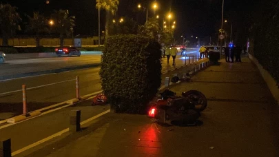 Samsun’da feci kaza: Motosiklet yayaya çarptı, 3 kişi ağır yaralandı