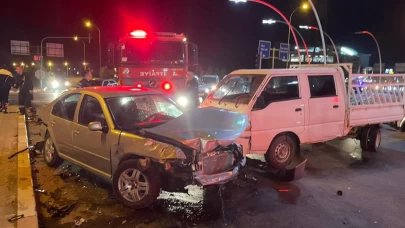 Karaman’da üç araç kavşakta çarpıştı