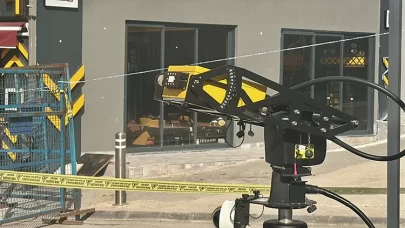 Çöken binada 20 metrelik sondaj başlatıldı