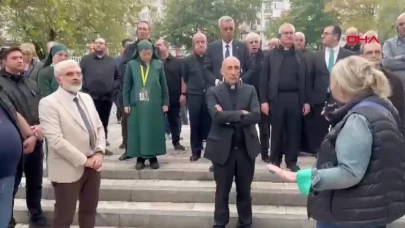 Vatikan heyeti Bursa’da: Tarihi binayı gezip Kozahan’da Türk kahvesi içtiler