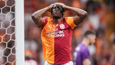 Galatasaray'a Osimhen şoku: Fenerbahçe derbisi tehlikede!