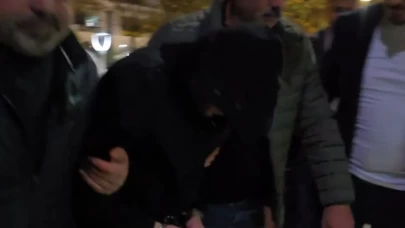 Kuyumcu soygununda polis memuru yakayı ele verdi: Parmak izi banttan çıktı